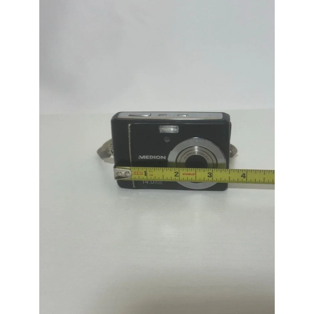 Medion MD 86388 Digital Camera 14MP for Parts